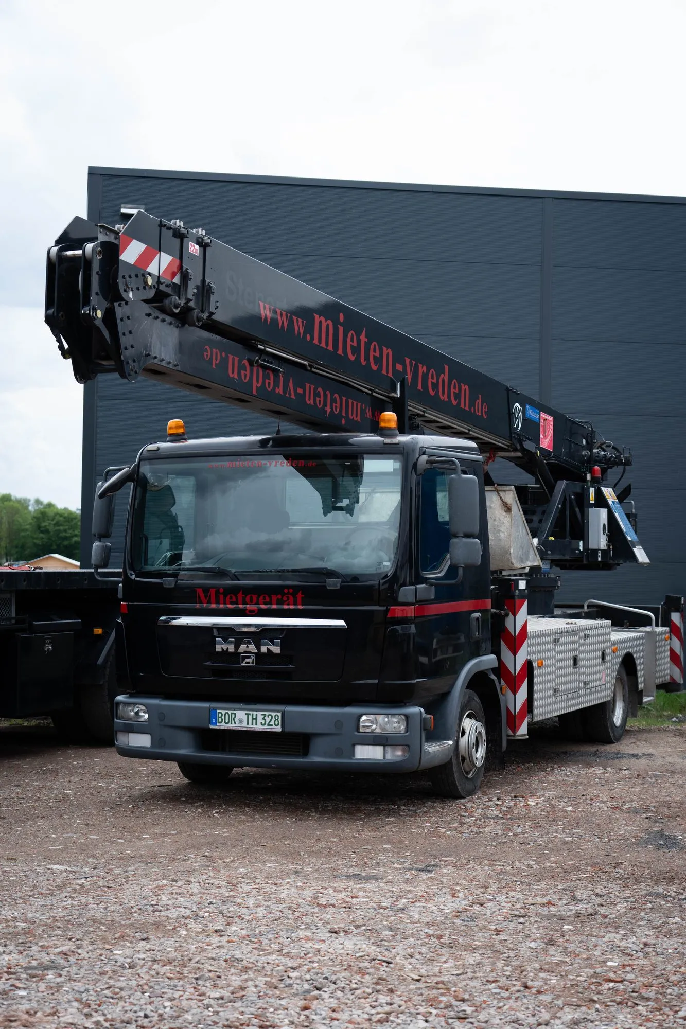LKW-Kran K 29-34 im Einsatz