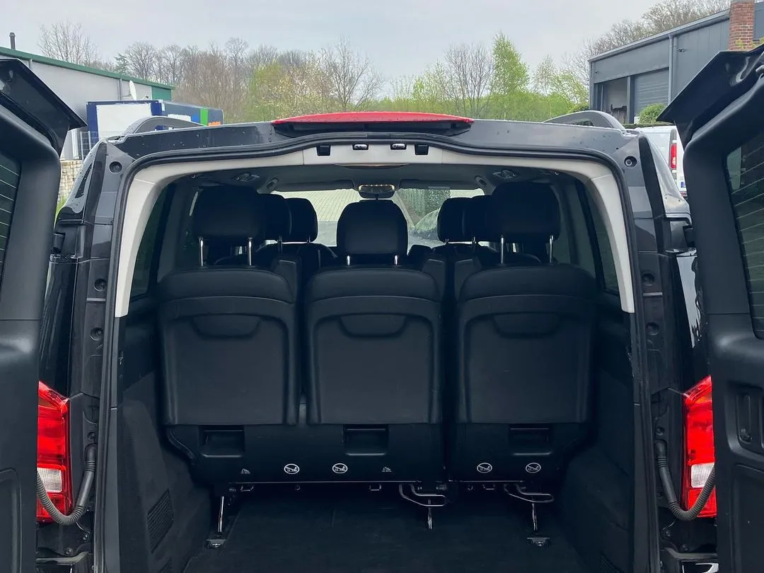 Transporter 8-Sitzer, Mercedes Vito Tourer, L2, Vollverglast, weitere Ansicht 1