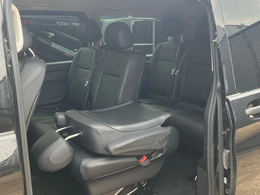 Transporter 8-Sitzer, Mercedes Vito Tourer, L2, Vollverglast, weitere Ansicht 2